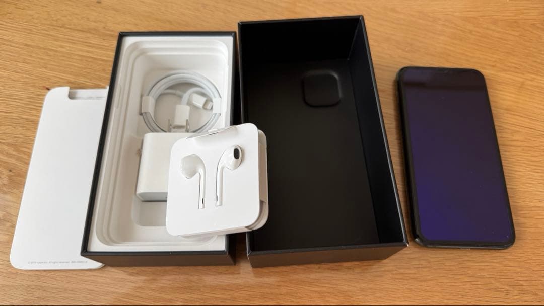 Apple iPhone 11 Pro 256GB ミッドナイトグリーン　本体
