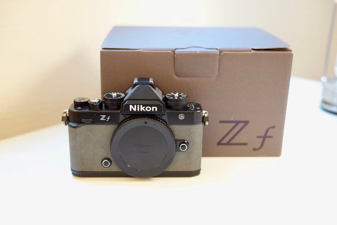 【美品】Nikon Zf ブラック ストーングレー張替済