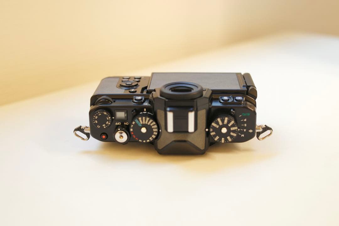 【美品】Nikon Zf ブラック ストーングレー張替済