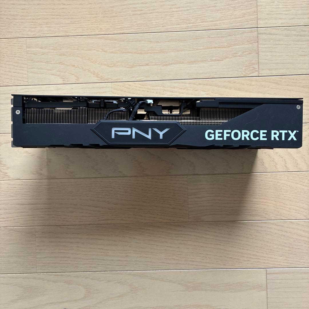 PNY RTX 4090 ヒートシンク　3連　ファン　LED バックプレート