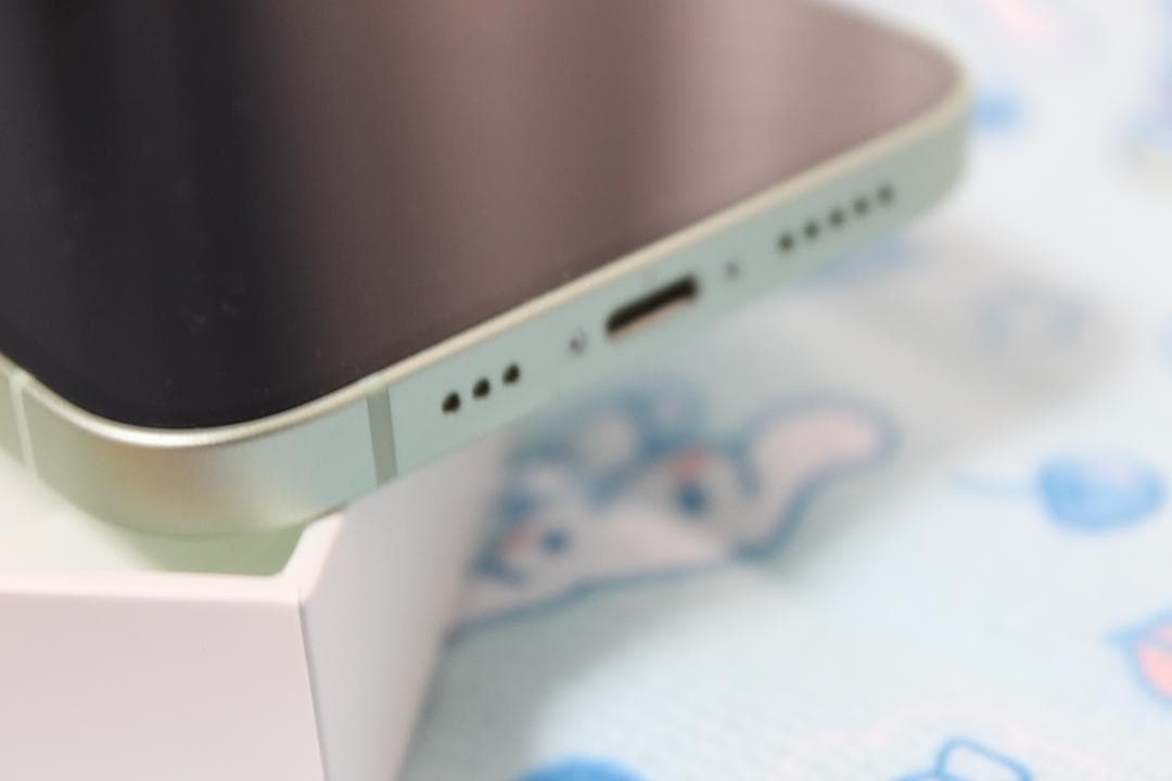 Apple iPhone 12 グリーン128gb★simロック無 アクセサリ付