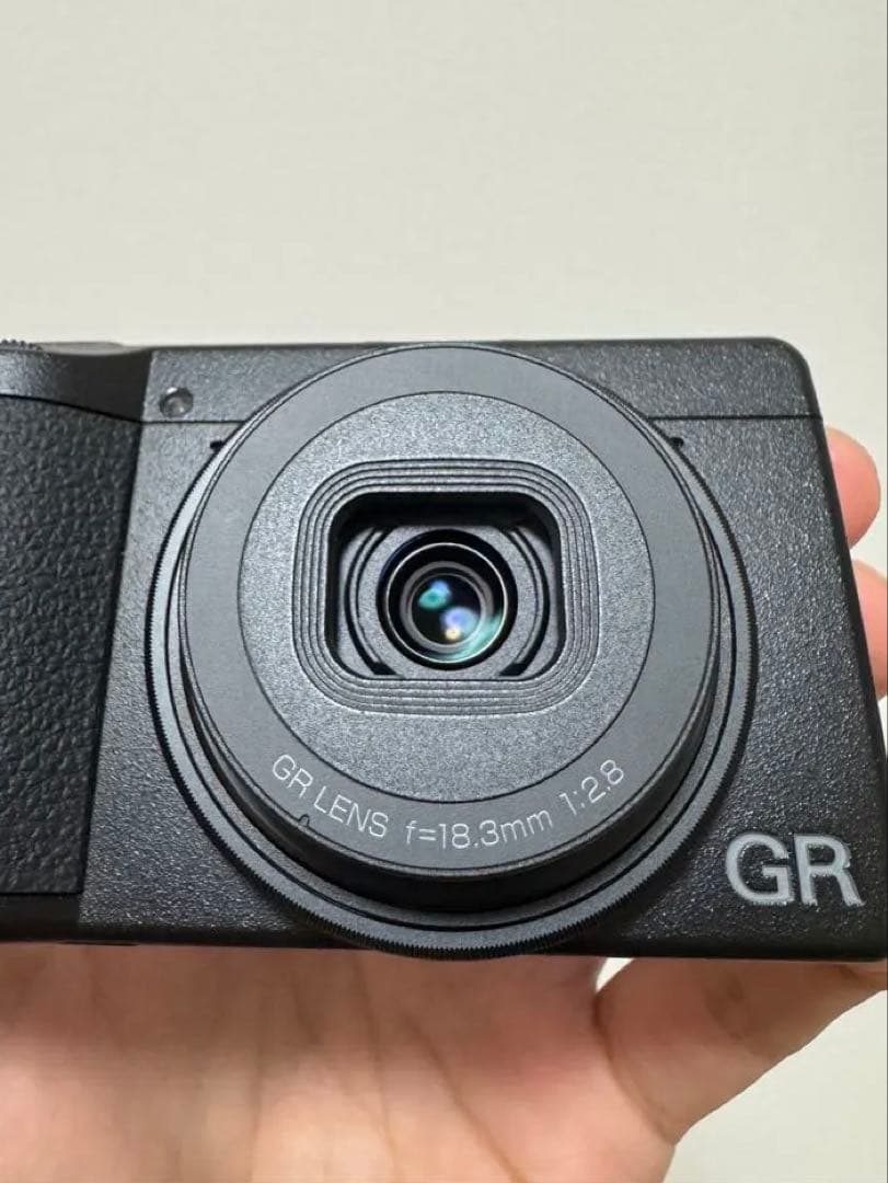 RICOH GR iv 本体 充電器 バッテリー2個　その他アクセサリー付き