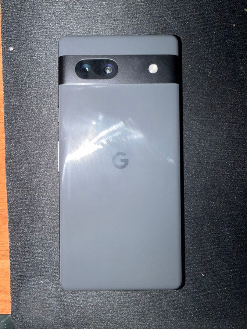 Google Pixel 7a ケース付き
