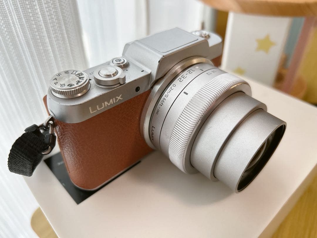 Panasonic LUMIX GF7 電池2個　三脚　SDカード64G付き