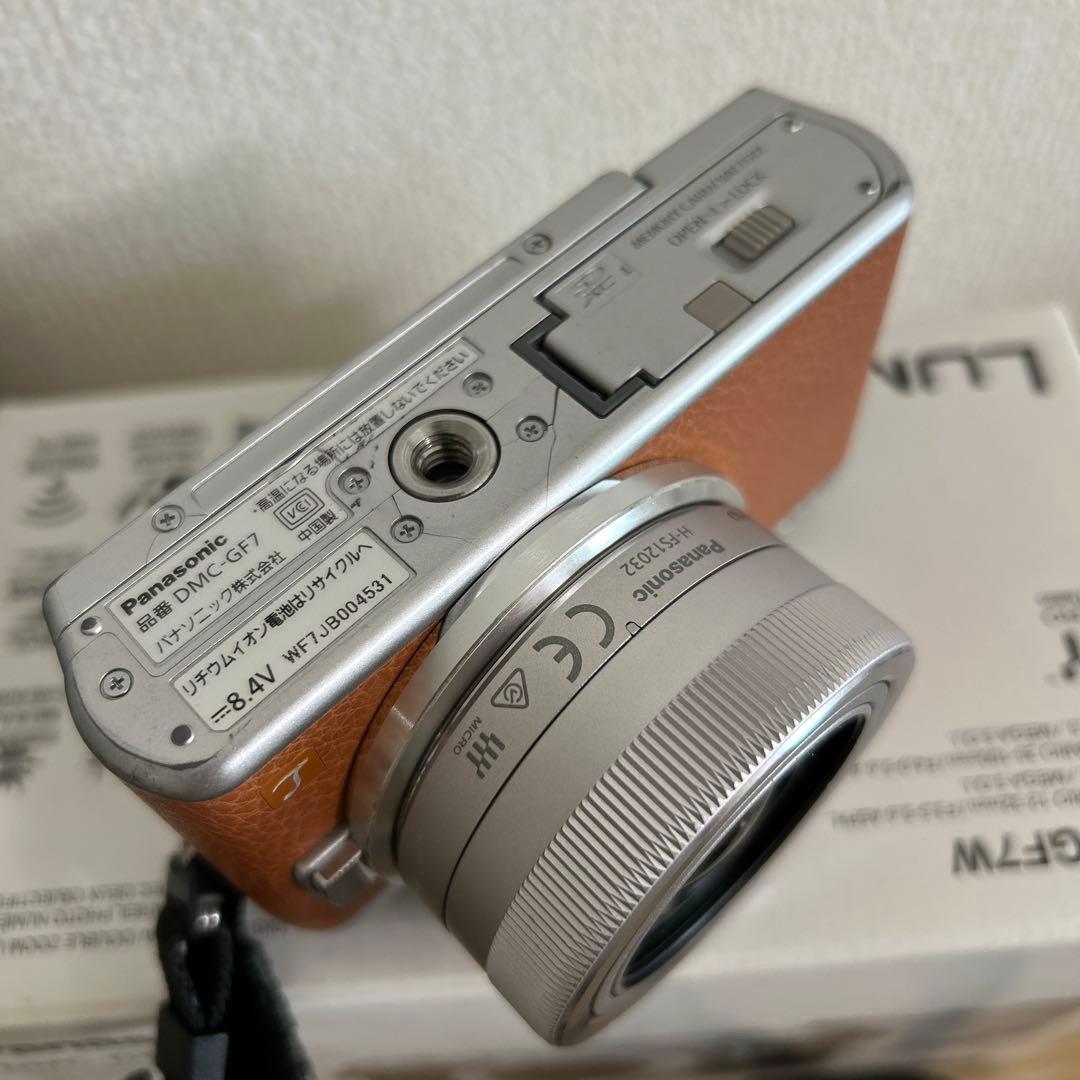 Panasonic LUMIX GF7 電池2個　三脚　SDカード64G付き