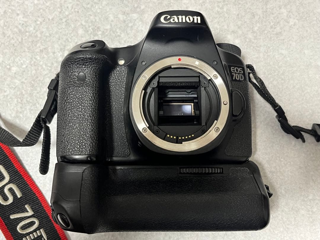 Canon EOS 70D バッテリーグリップ BG-E14 バッテリー3個付き