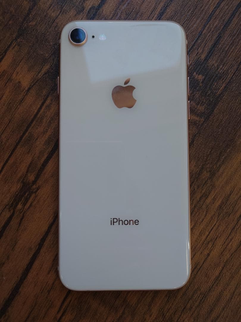 H*G様 Apple iPhone 8 64GB