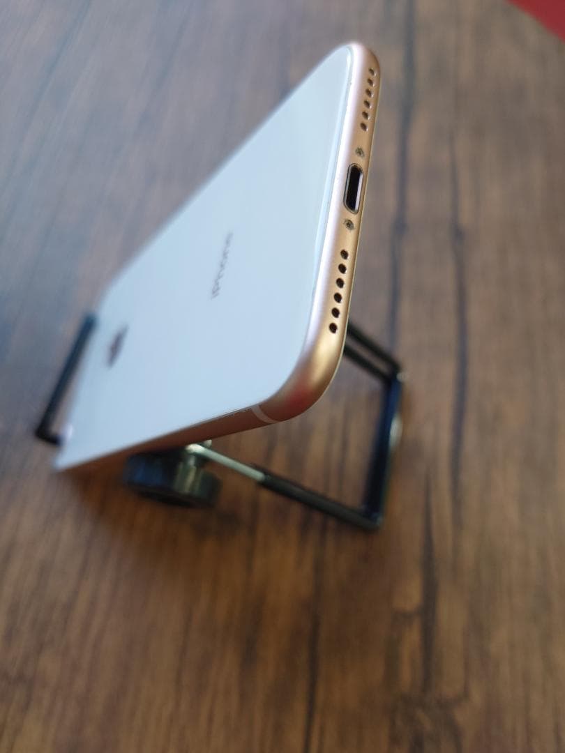 H*G様 Apple iPhone 8 64GB