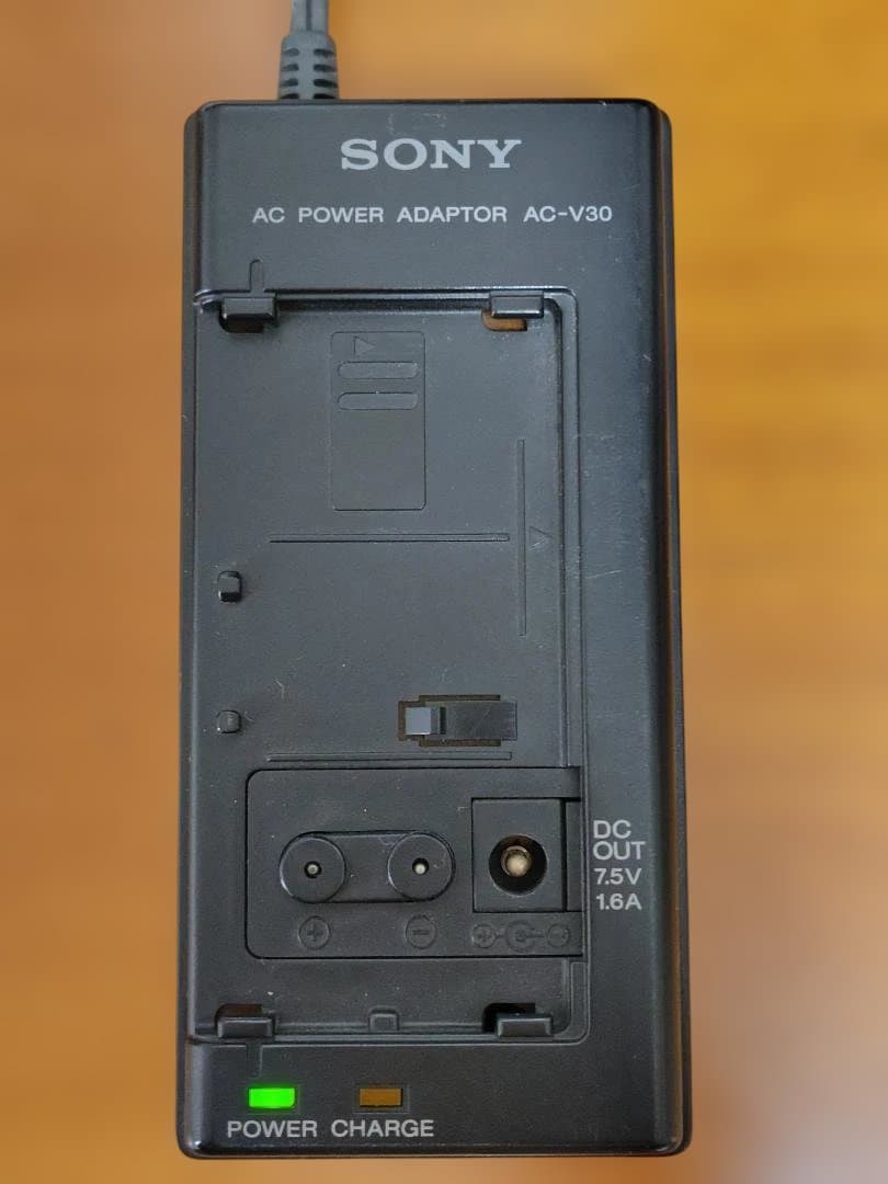 SONY CCD-TR55 ハンディカム8ミリビデオカメラ