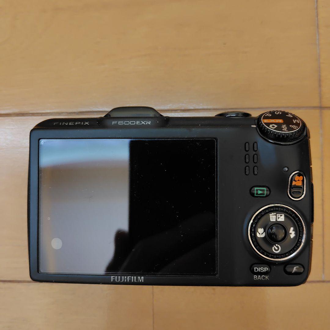 FUJIFILM F600EXR コンパクトデジタルカメラ