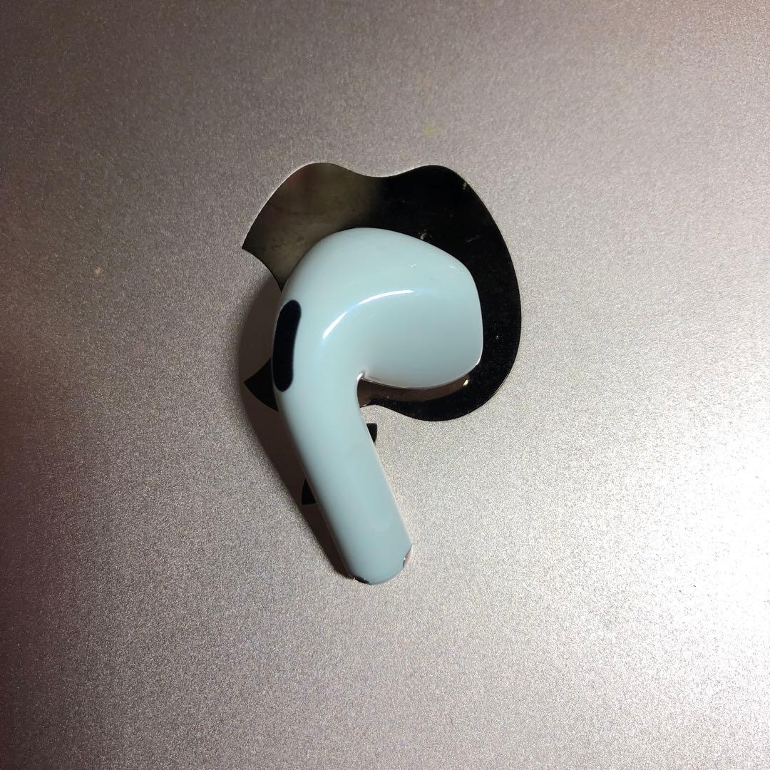Apple AirPods 第4世代　右耳　右側　右　A3050 3053
