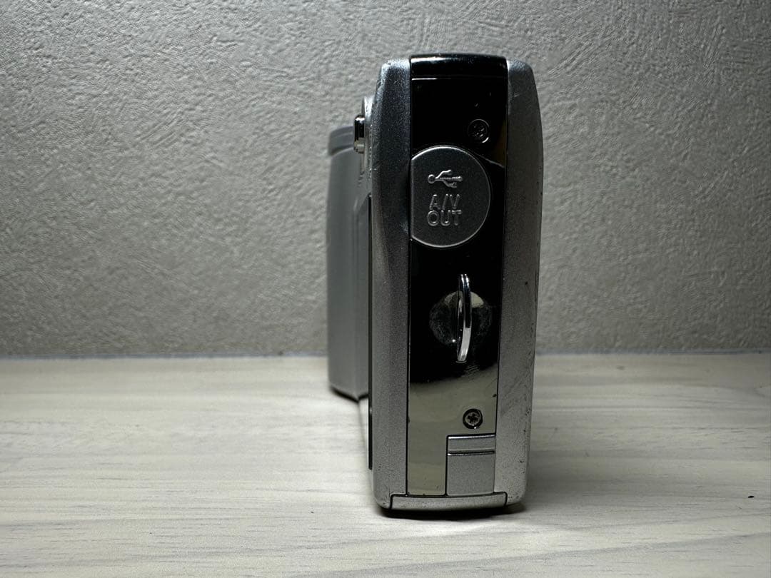 【完動品】Nikon COOLPIX S10 VR シルバー デジタルカメラ