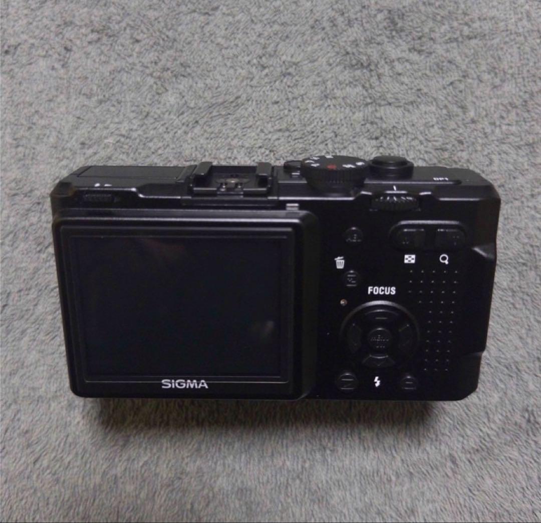 美品　 SIGMA DP1 新品バッテリー