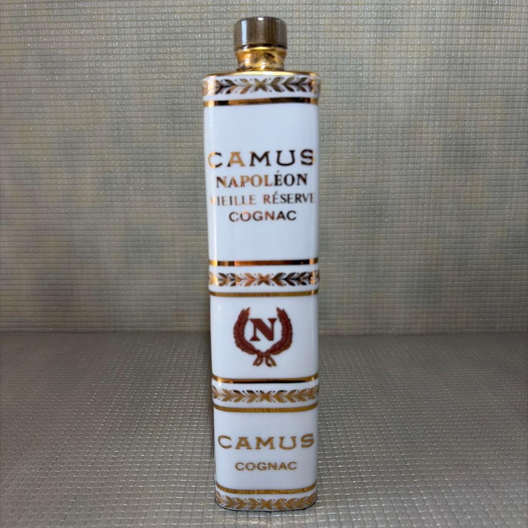 CAMUS COGNAC ブック ナポレオン　白×ゴールド22K GOLD⭐︎古酒