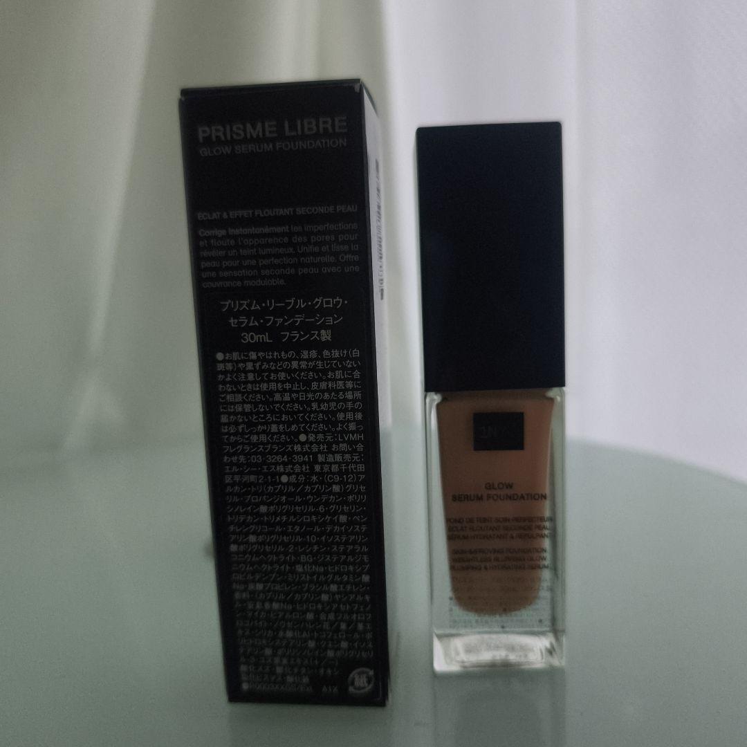 GIVENCHY プリズムリーブル グロウ セラムリキッドファンデーション