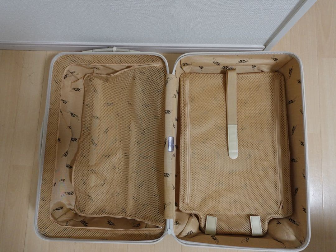 RIMOWA スーツケース　チェックインM アローズ