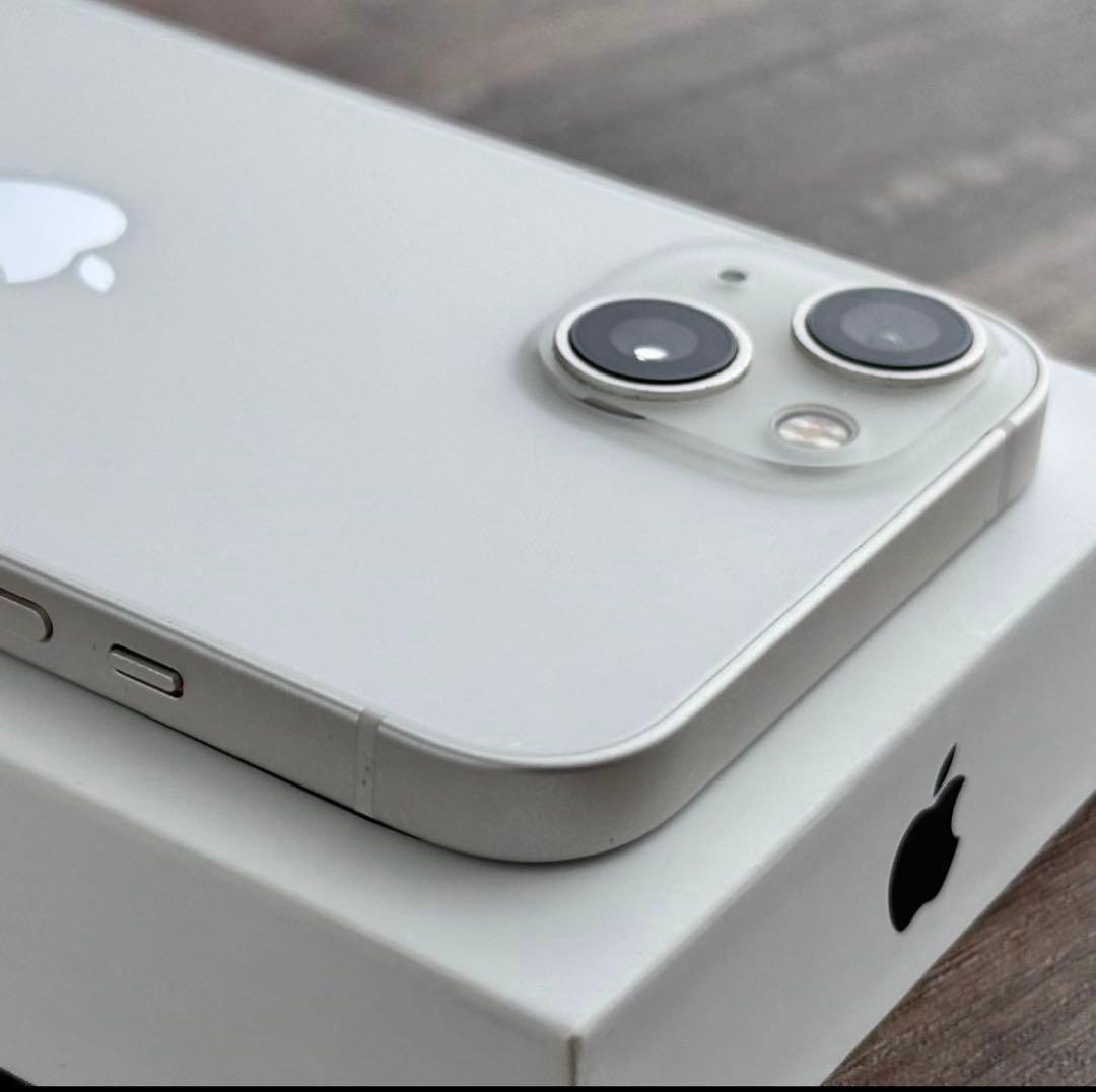 Apple iPhone 13 スターライト本体