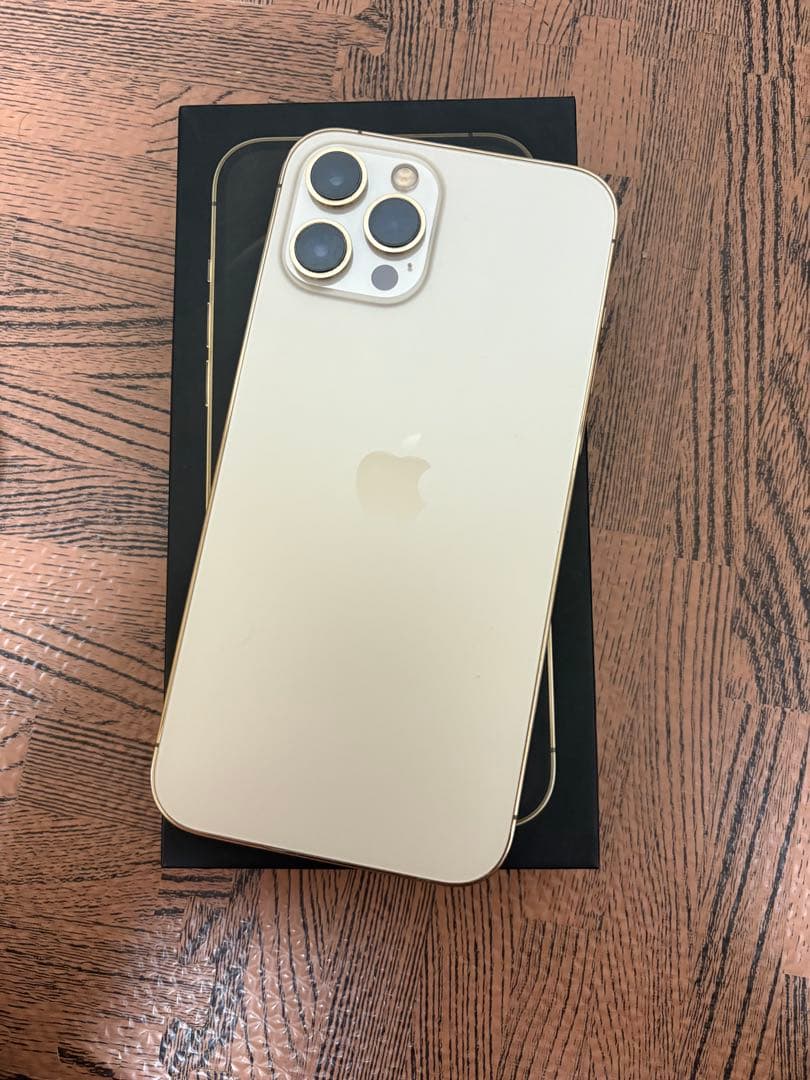 iPhone12promax バッテリー残量92%
