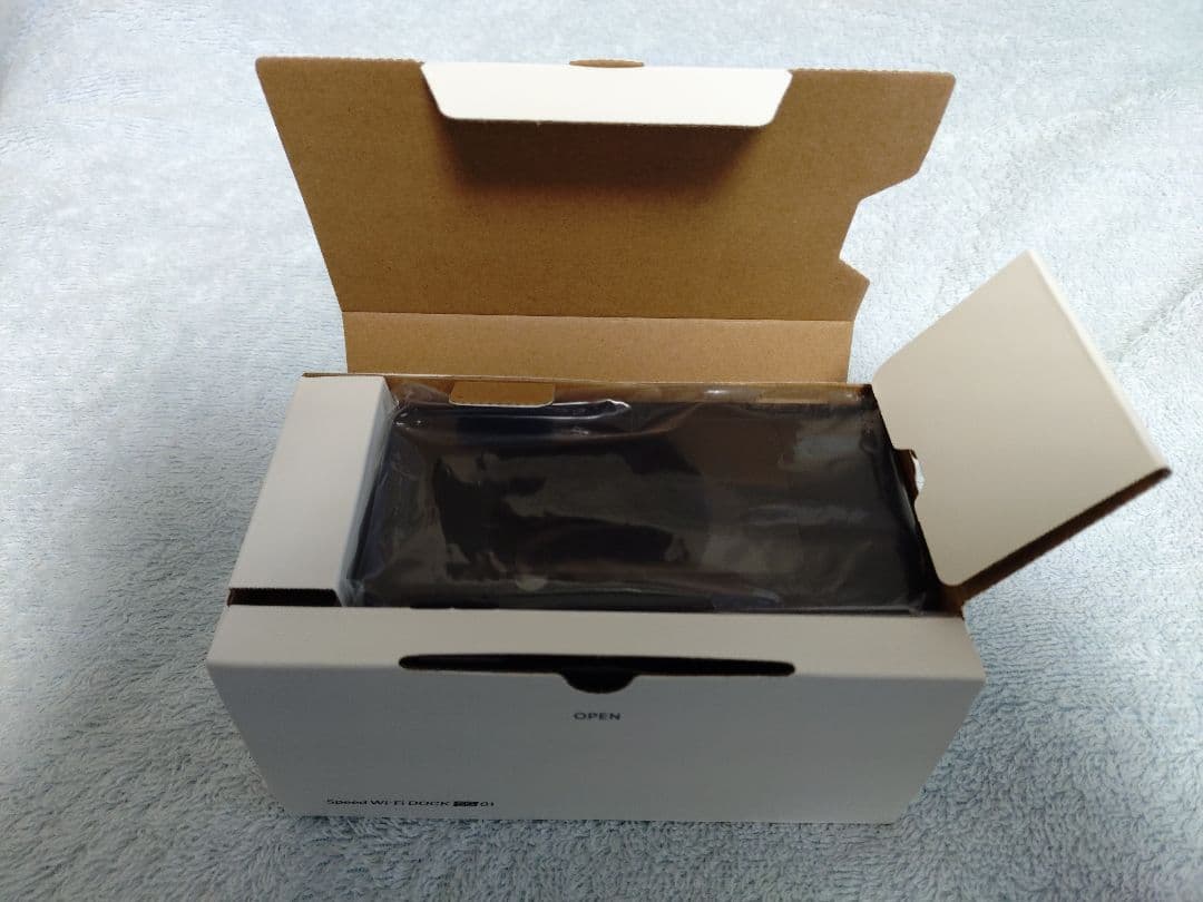 【未使用品】SPEED Wi-Fi DOCK 5G 01