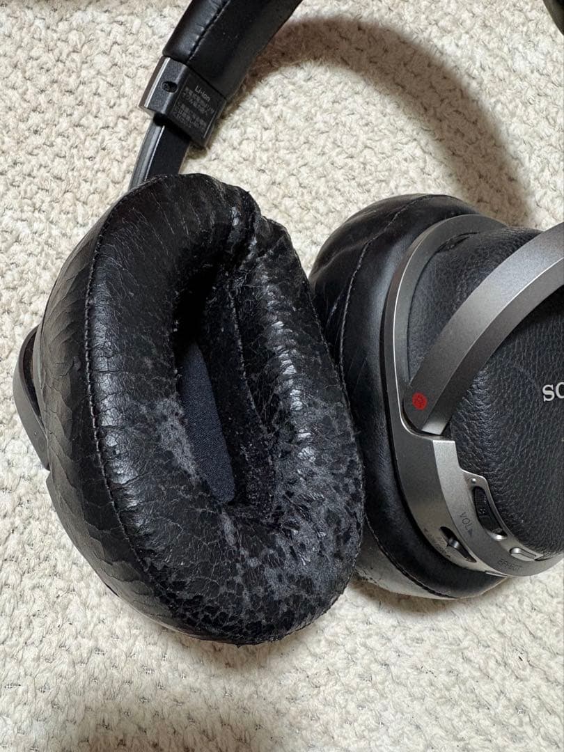 SONY ワイヤレスヘッドホン MDR-HW700