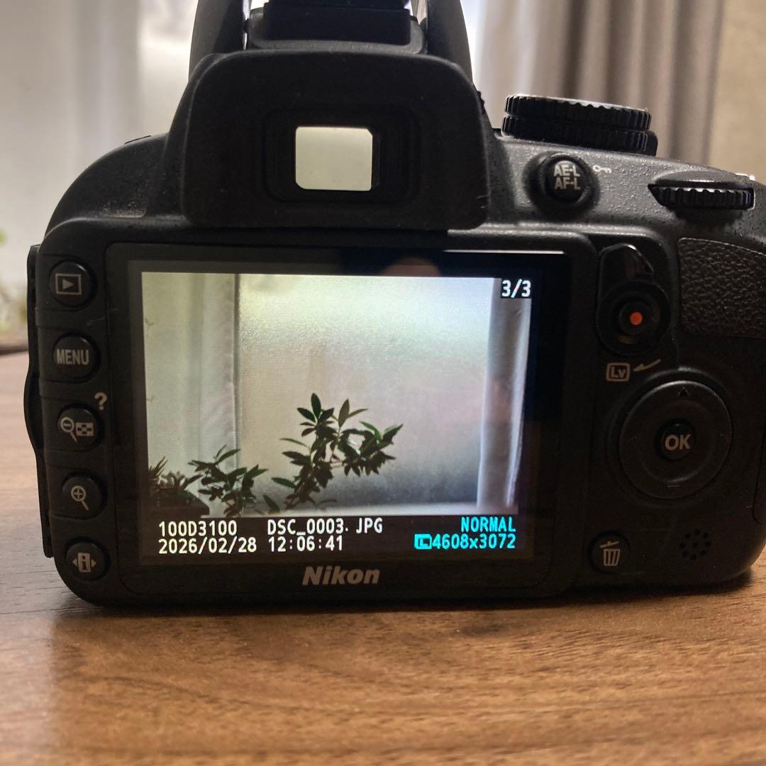 Nikon D3100 デジタル一眼レフカメラ
