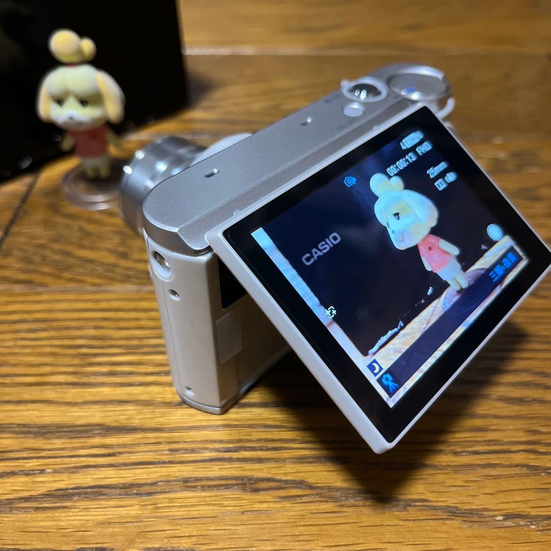CASIO デジタルカメラ EXILIM EX-ZR3200WE　ホワイト