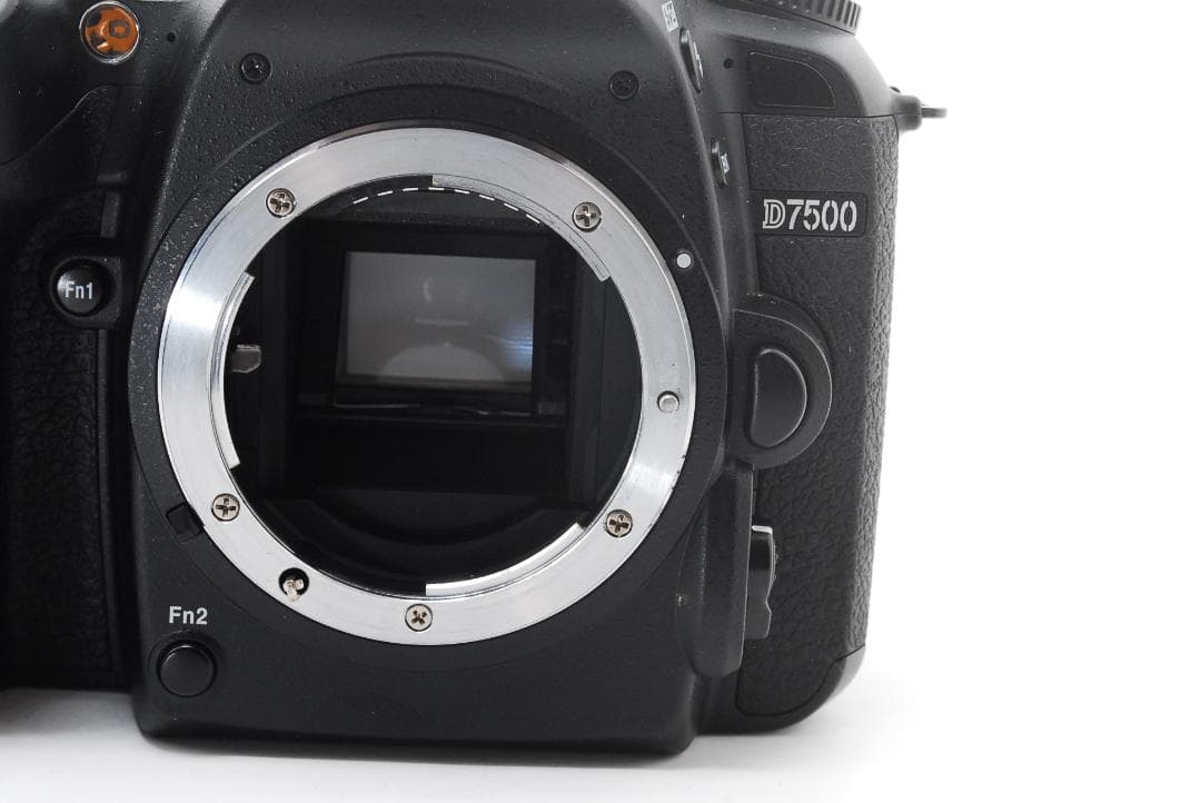 18-140mm VR付 Nikon D7500 高画質 三脚付き 卒業 入学