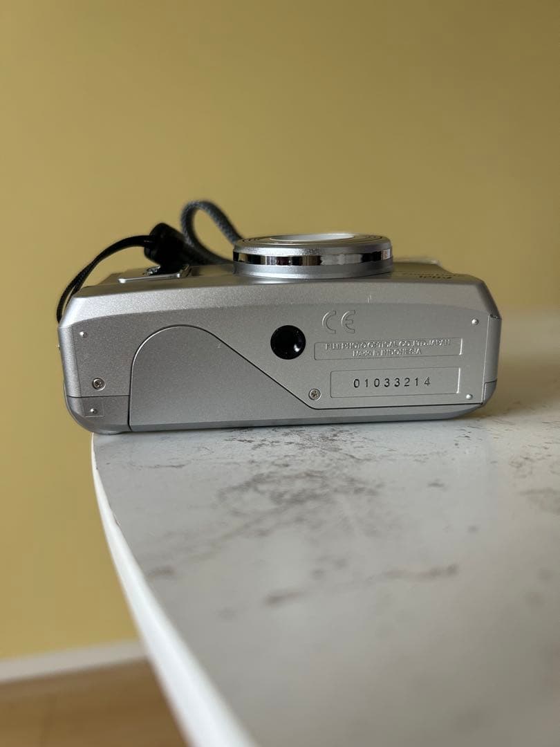 富士フイルム Zoom Date 120V コンパクトフィルムカメラ