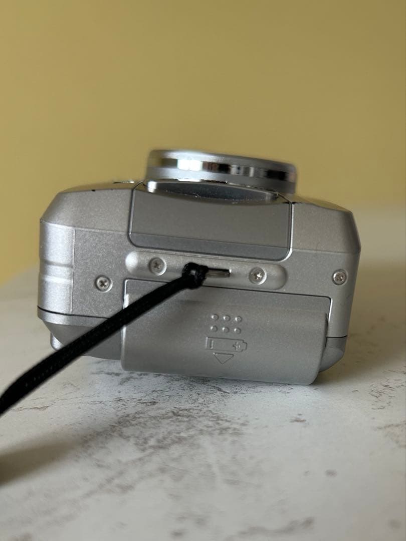 富士フイルム Zoom Date 120V コンパクトフィルムカメラ