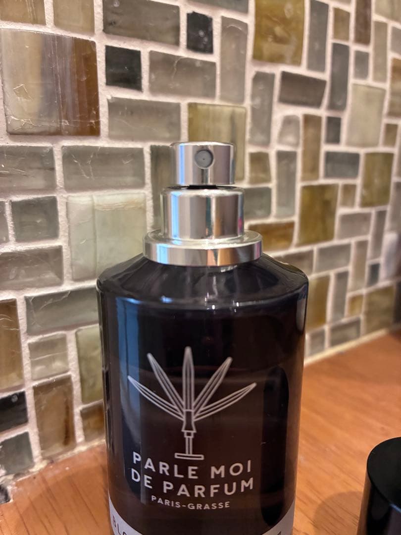PARLE MOI DE PARFUM BLOSSOMS SMOKE 香水　美品