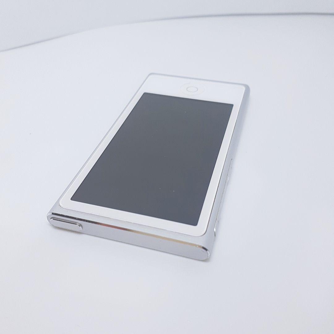 美品　動作品　Apple iPod nano (MD480J) 16GB シルバ