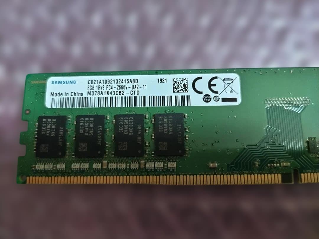 8GB DDR4 2666MHz メモリ　×　2枚