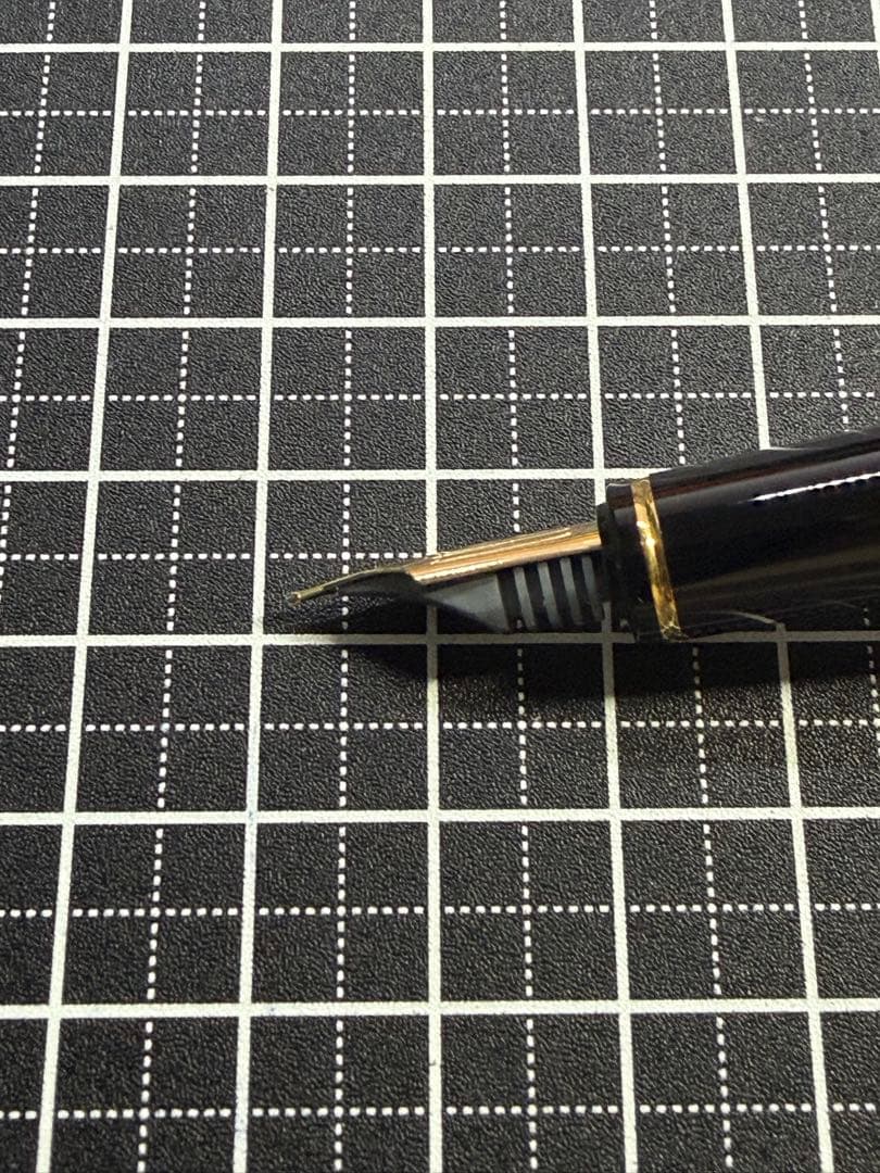 PILOT GRANCE BLACK 万年筆　字幅M