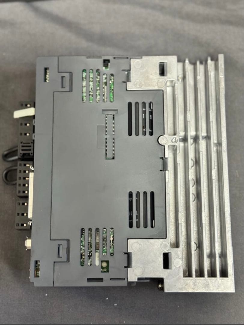 【2022年製】保管品 三菱電機 ACサーボアンプ MR-J4-40A