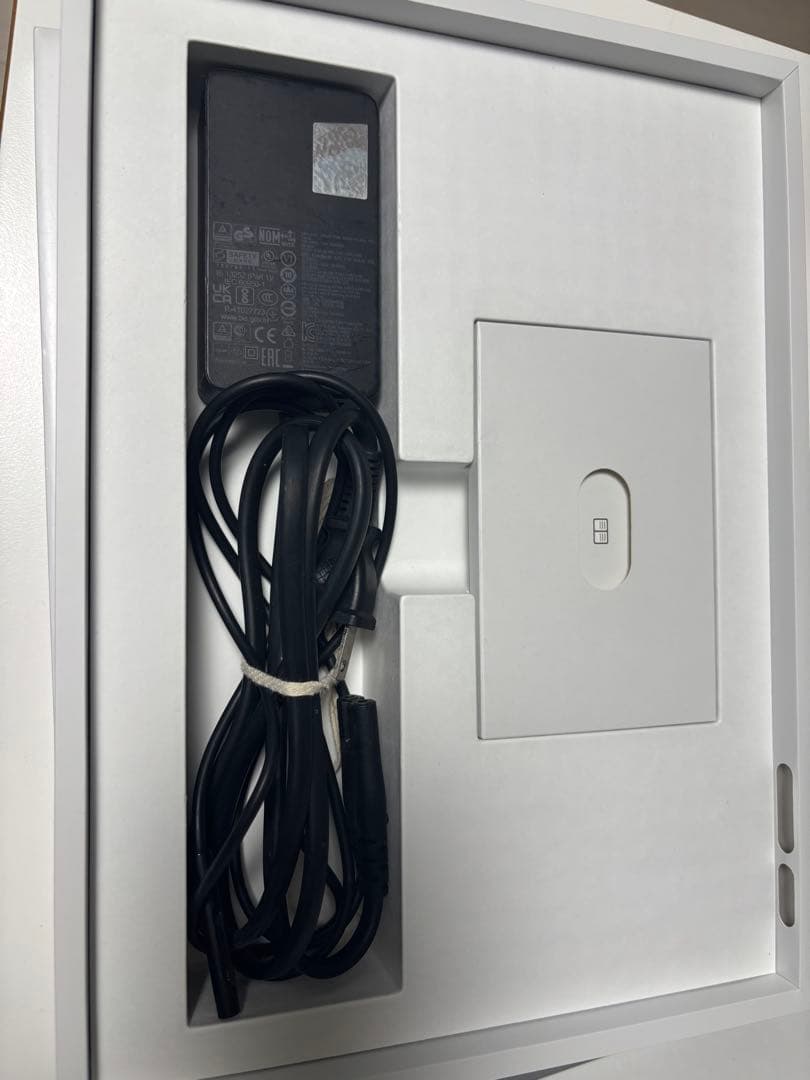 SurfacePro9 本体+キーボード+充電器+タッチペン|美品|動作良好