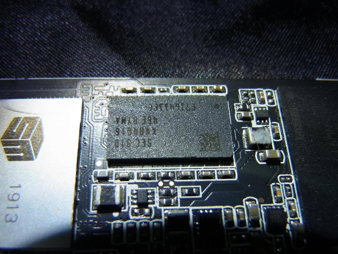内蔵型SSD ELECOM GEMING M.2 SSD 1GB ESD-GMIA1024G