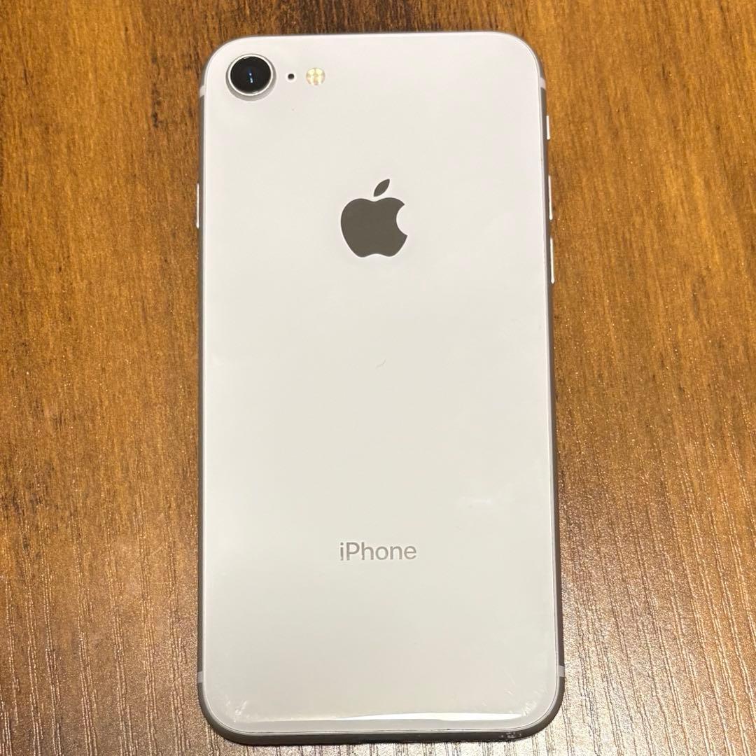 【箱付き】Apple iPhone 8 シルバー 本体