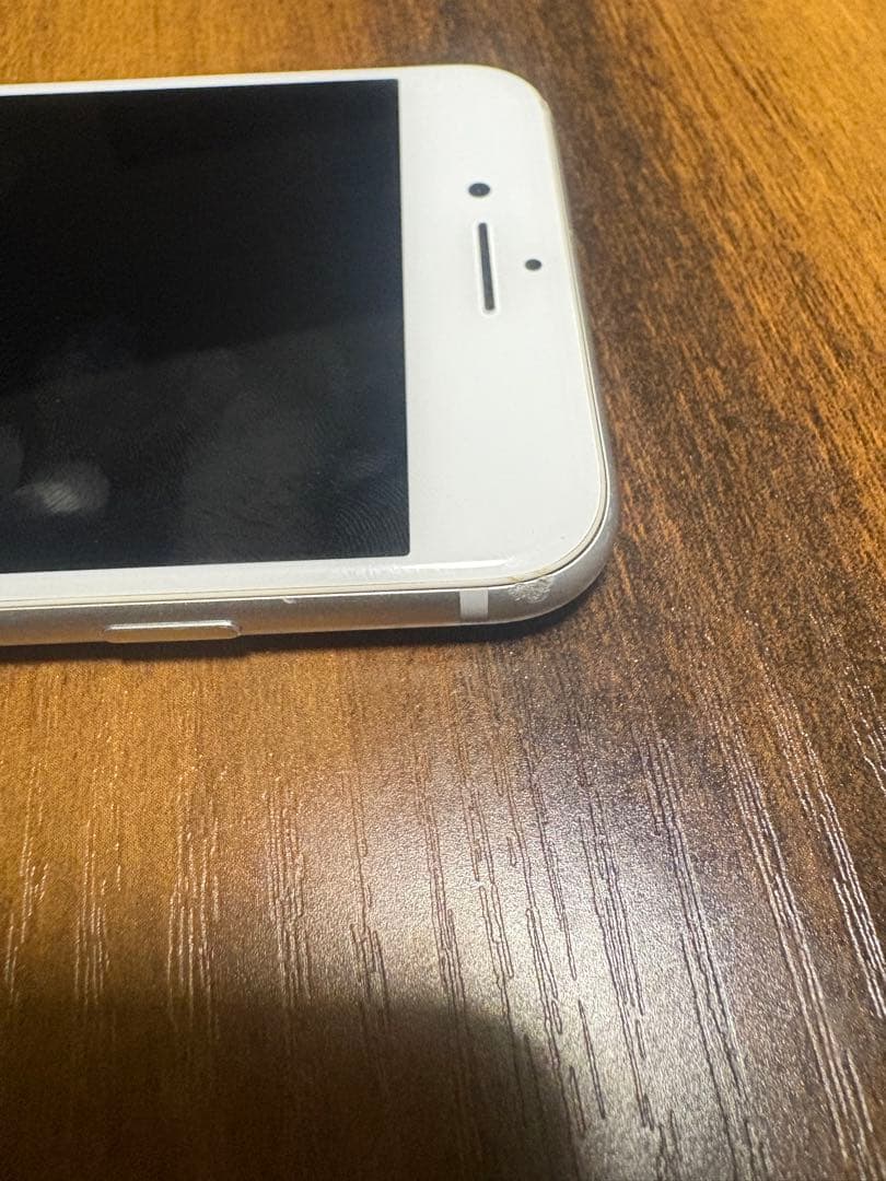 【箱付き】Apple iPhone 8 シルバー 本体