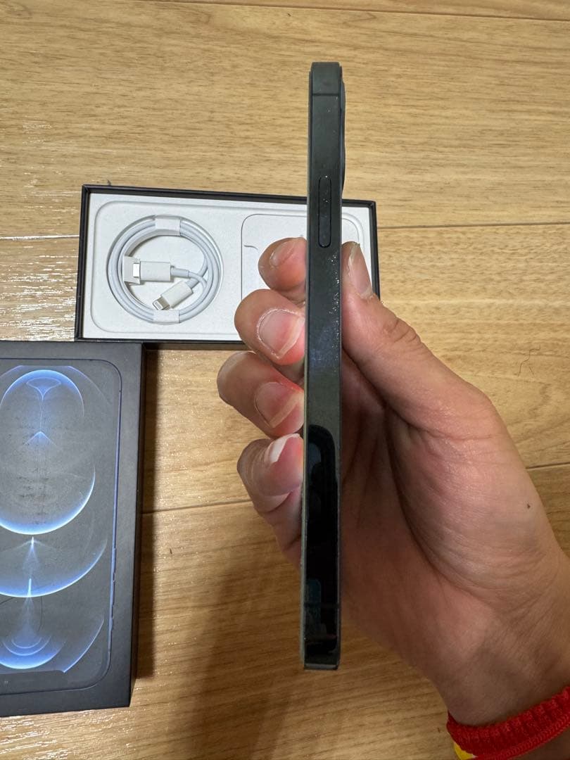 ❤️美品❤️ iPhone 12 pro 256GB バッテリー95%