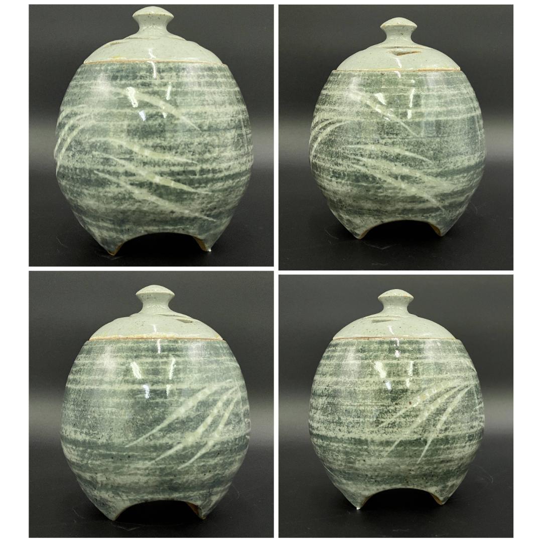 田村正二 新潟 陶芸家 青磁釉 刷毛目 香炉 共蓋 三足 作家物 R8SA334