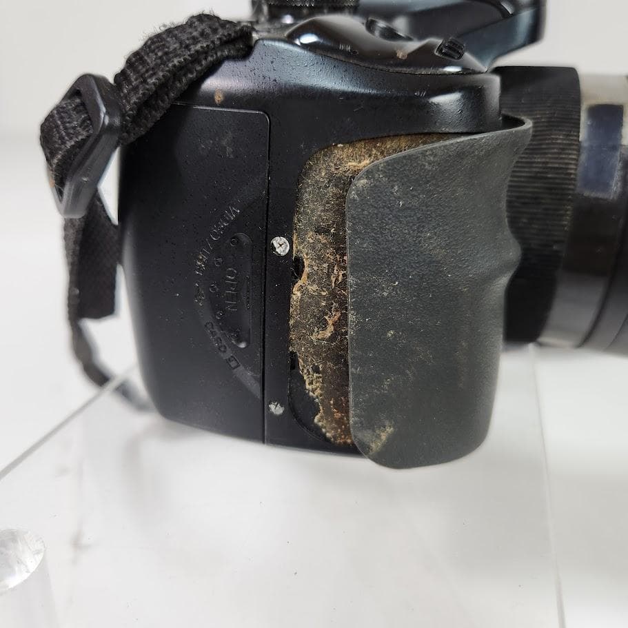 SONY　α100 DSLR-A100 デジタル一眼レフカメラ　SH0005