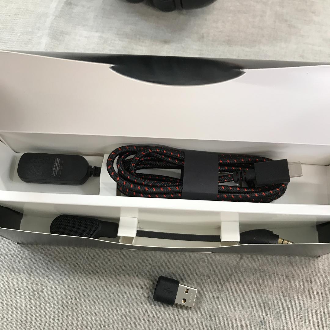 HyperX Cloud III  ゲーミングヘッドセット