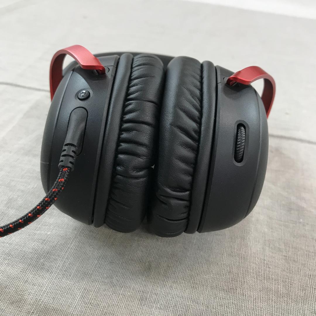 HyperX Cloud III  ゲーミングヘッドセット