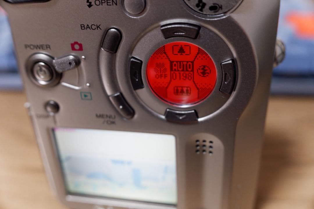 富士フイルム FUJIFILM FinePix 6800z 動作品 ほぼ新品