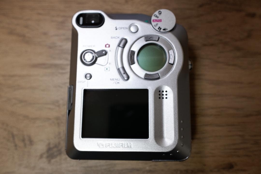 富士フイルム FUJIFILM FinePix 6800z 動作品 ほぼ新品