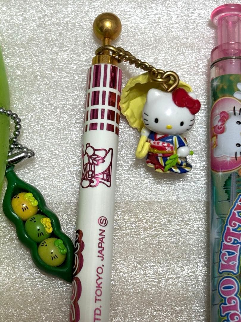 ご当地限定キティ ボールペン10本とオマケ3本とシャーペン1本