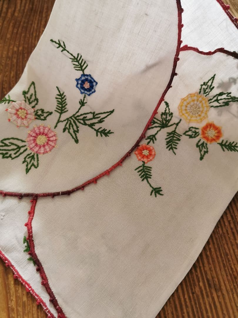 アンティーク フランス 立体的な色糸バリオン薔薇刺繍 ランジェリーリネンケース