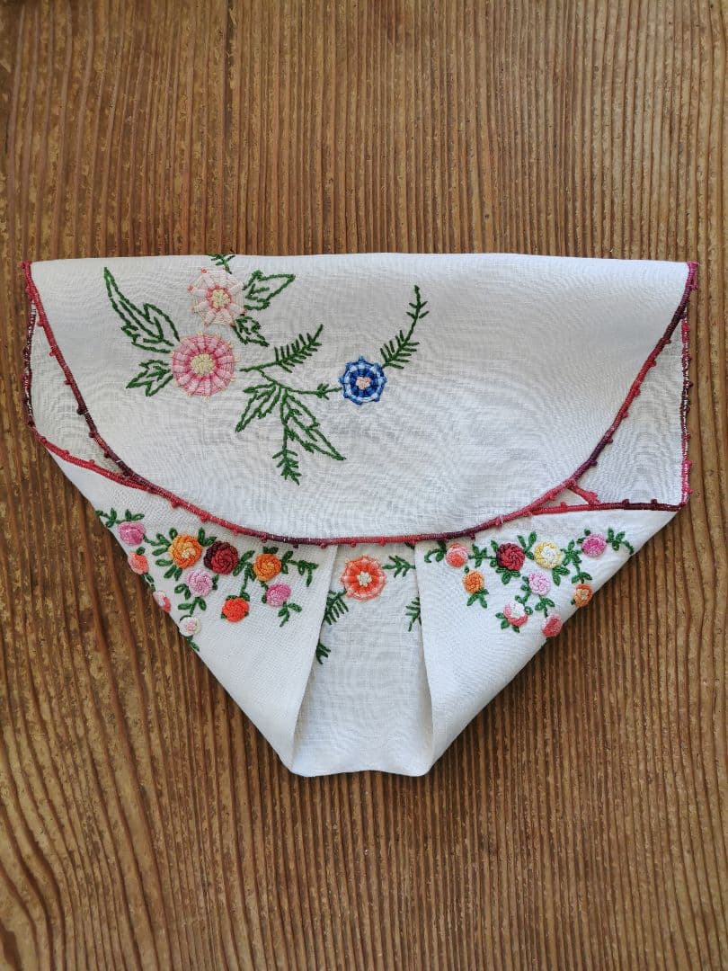 アンティーク フランス 立体的な色糸バリオン薔薇刺繍 ランジェリーリネンケース