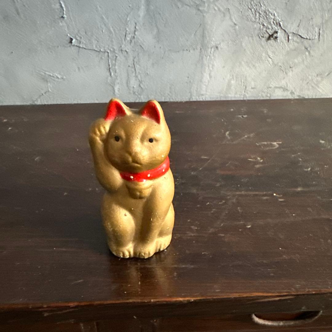 ヴィンテージおすましさん招き猫 陶器 金色 赤