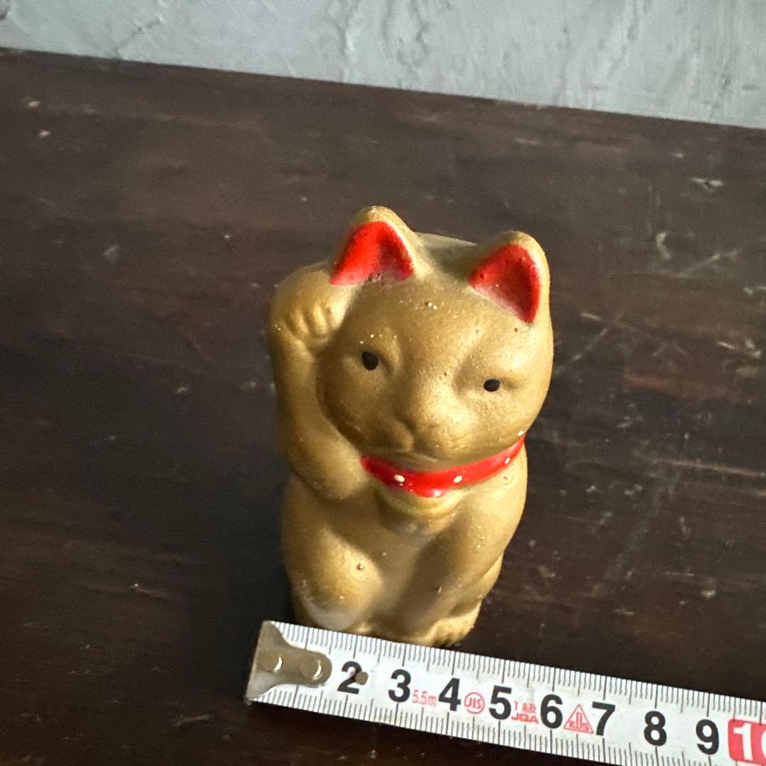 ヴィンテージおすましさん招き猫 陶器 金色 赤